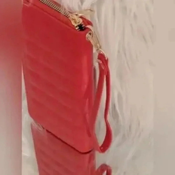 NWT! BOUTIQUE QUILTED BLING WALLET WRISTLET - Picture 3 of 6